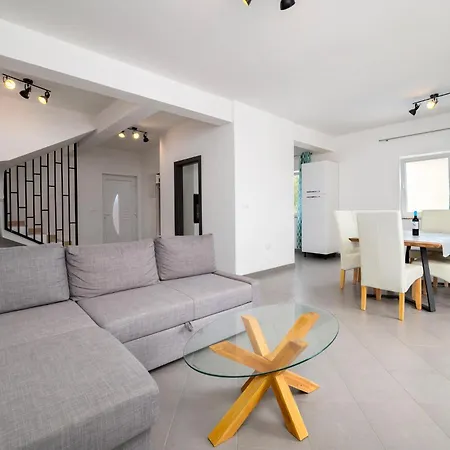 Beautiful In With Wifi Holiday home Medulin
